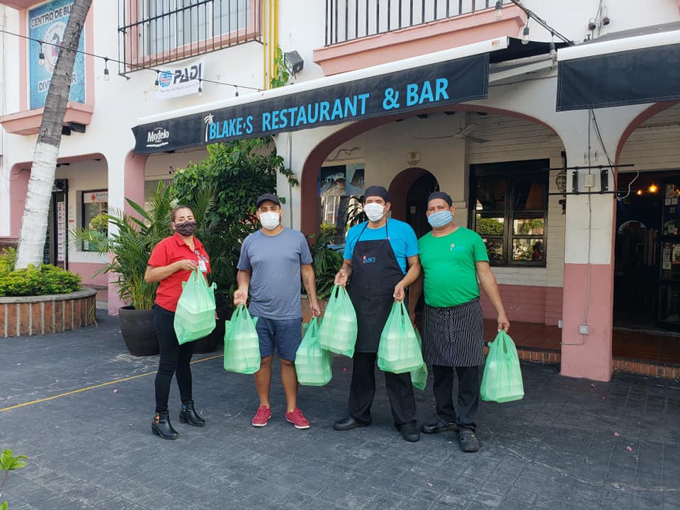 Blake’s Restaurant & Bar Muestra su Agradecimiento a Personal de Salud y Seguridad