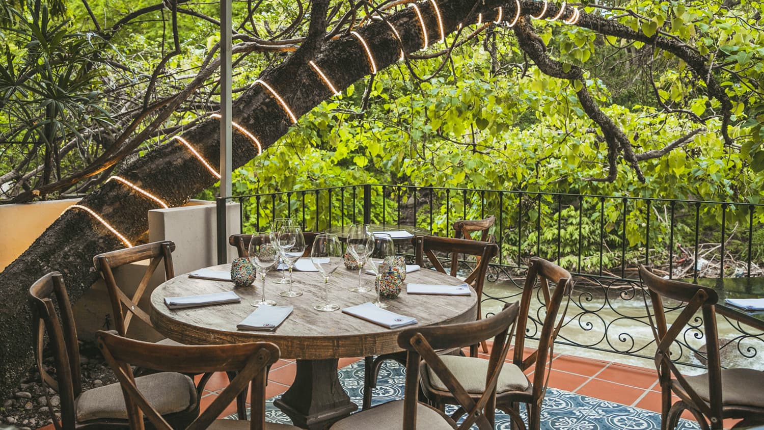 Reconocen a 9 Restaurantes de Vallarta · Nayarit en la Guía México Gastronómico 2021