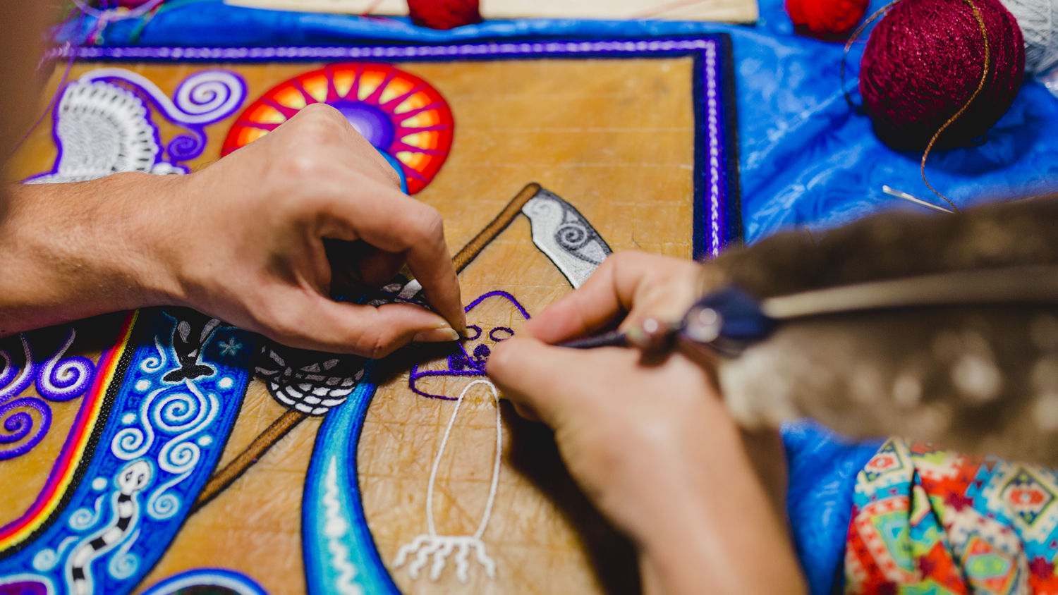 Esenciales de Nuestro Destino: Artesanía Huichol