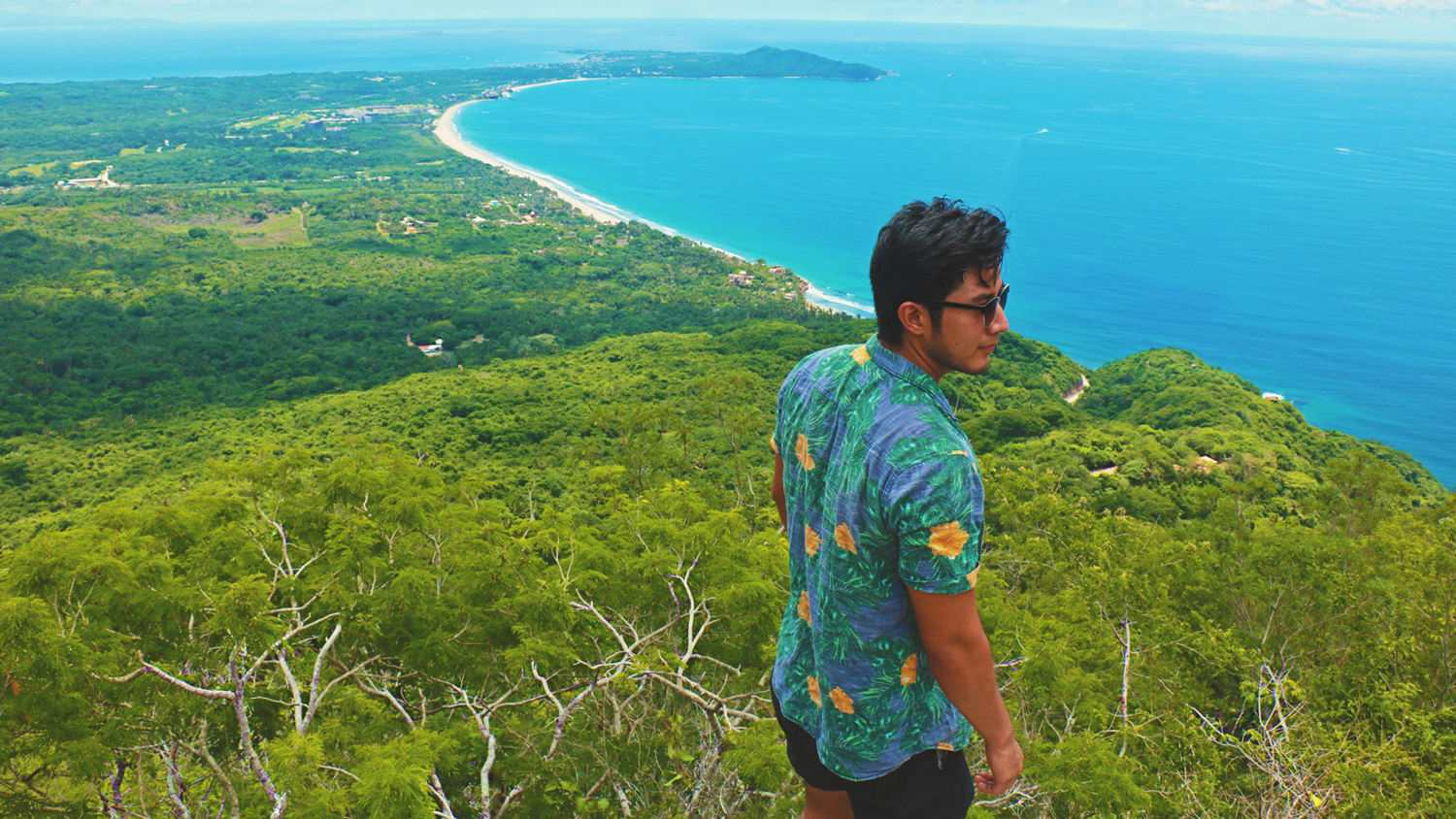 Esenciales de Nuestro Destino: Hiking de Apreciación