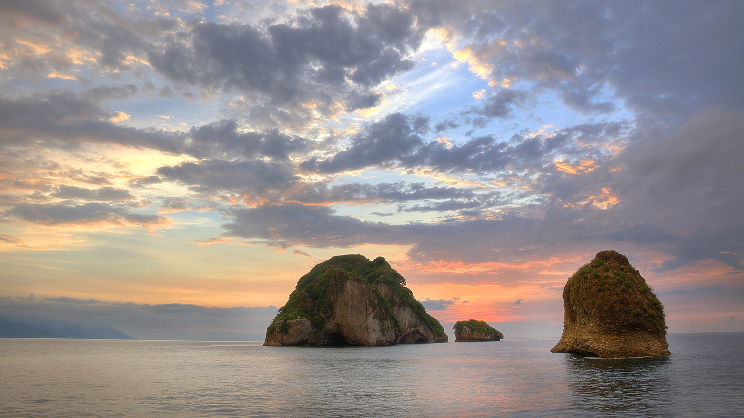 ¿Atardeceres Espectaculares? ¡Solo en Vallarta · Nayarit!