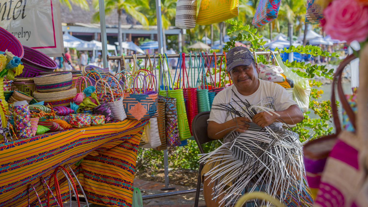 Presentan el Paseo Interactivo por La Cruz Market