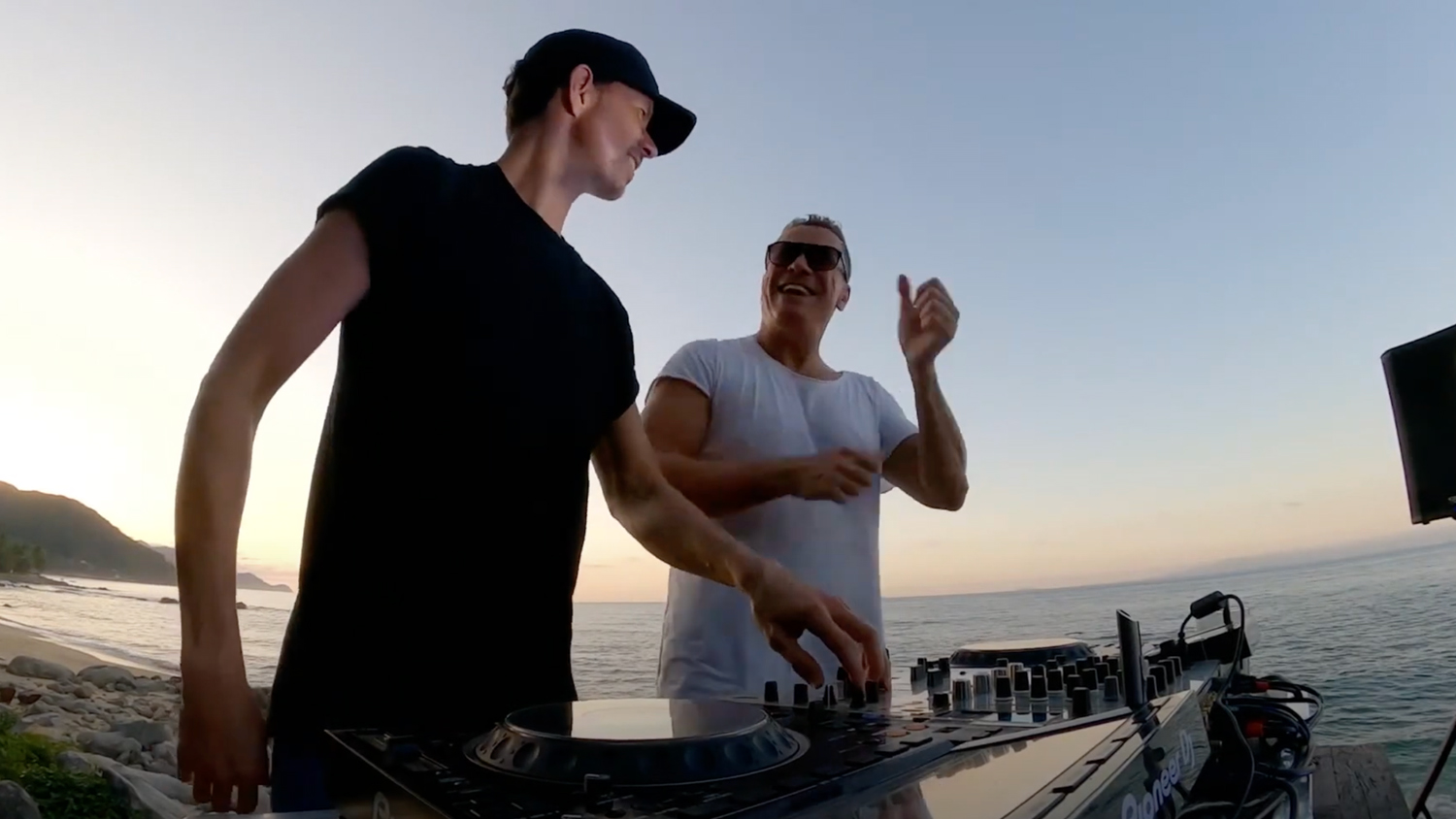 Cosmic Gate Presenta Live en Vivo desde Puerto Vallarta
