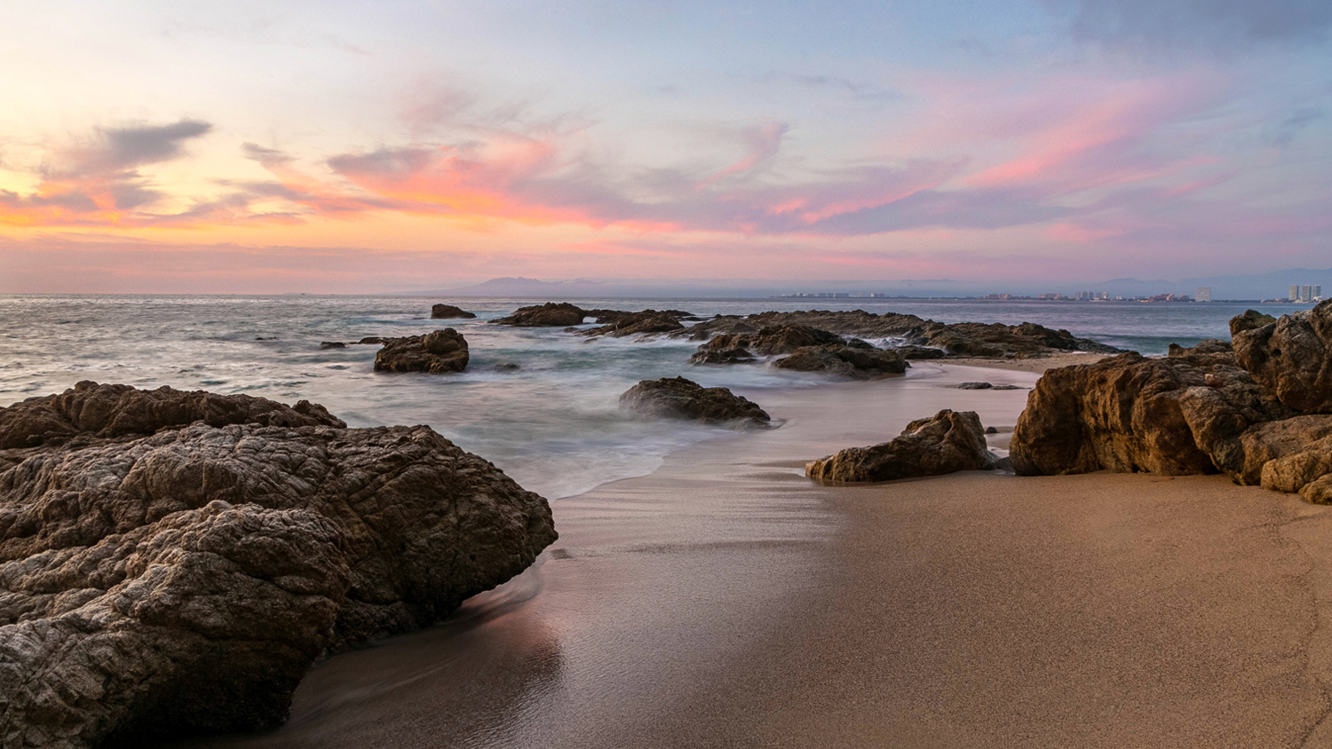 4 Razones Naturales para unas Vacaciones de Verano en Vallarta · Nayarit