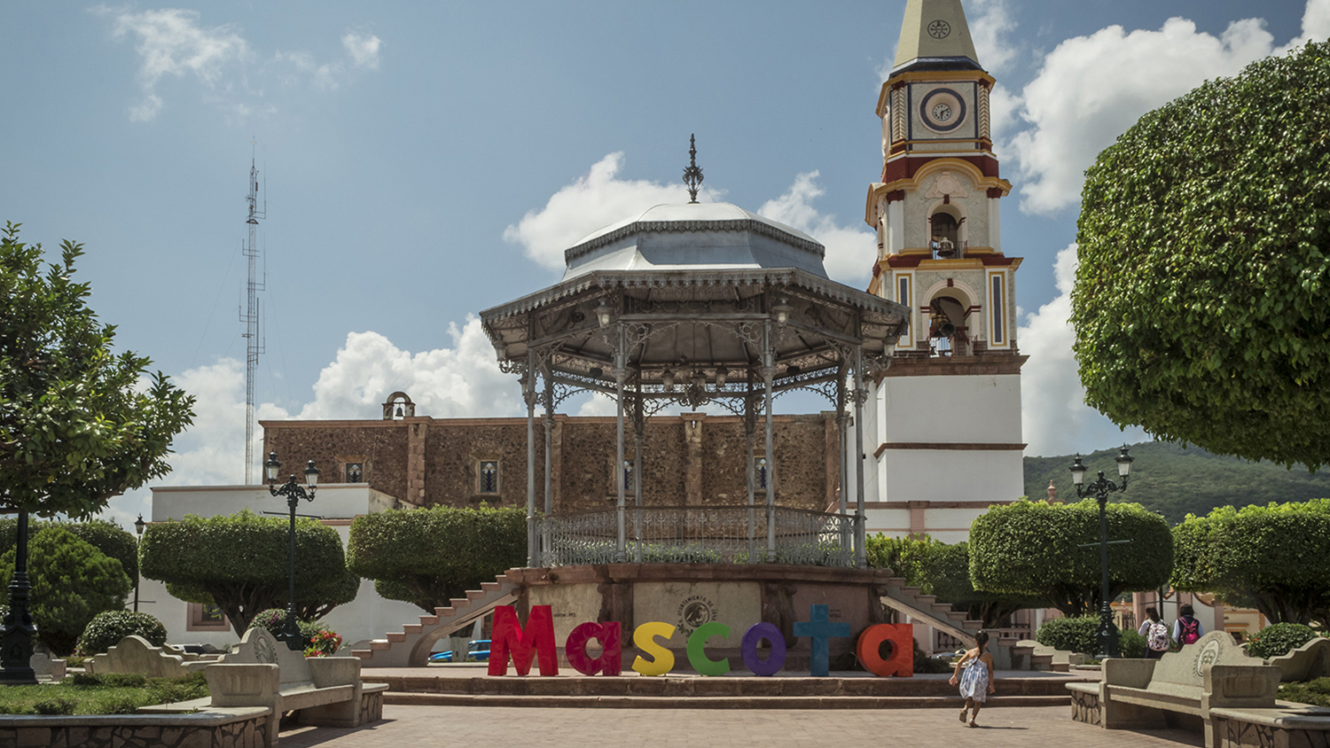 Pueblos Mágicos de Jalisco: Letras Monumentales