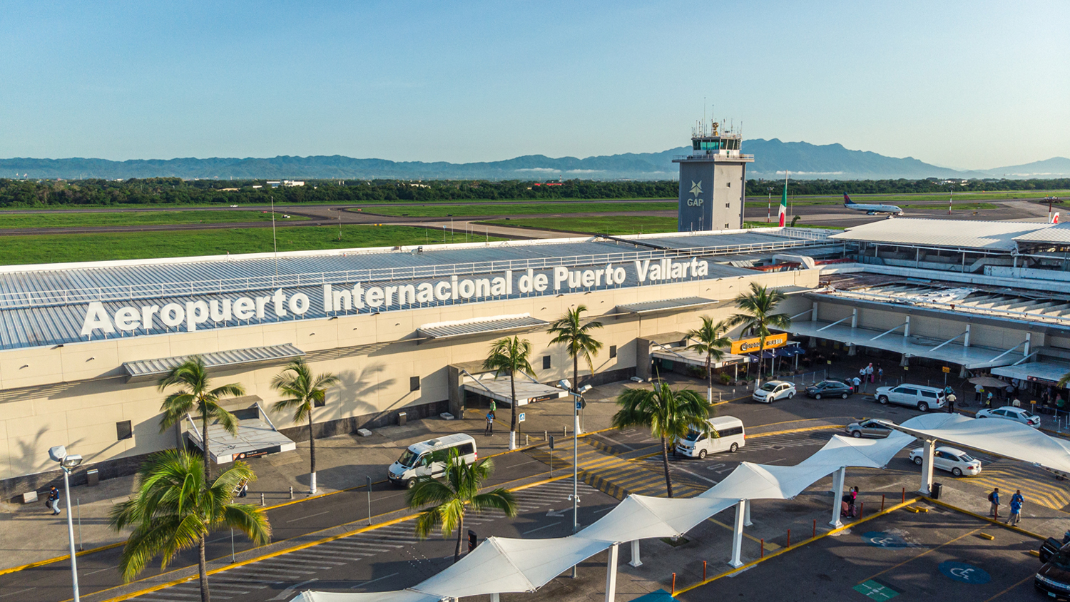 Aeropuerto Internacional de PV: Uno de los más Destacados de México