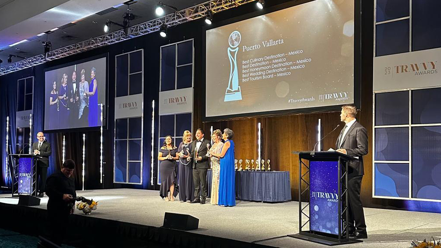 Puerto Vallarta Brilla en los Premios Travvy 2023