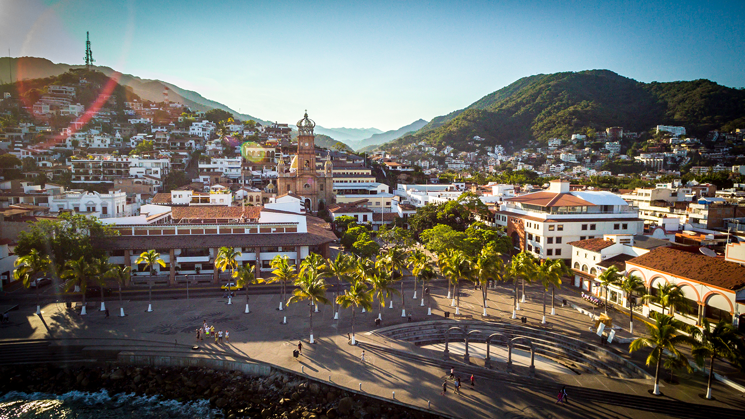 Puerto Vallarta: Un Paraíso Tropical Seguro en México