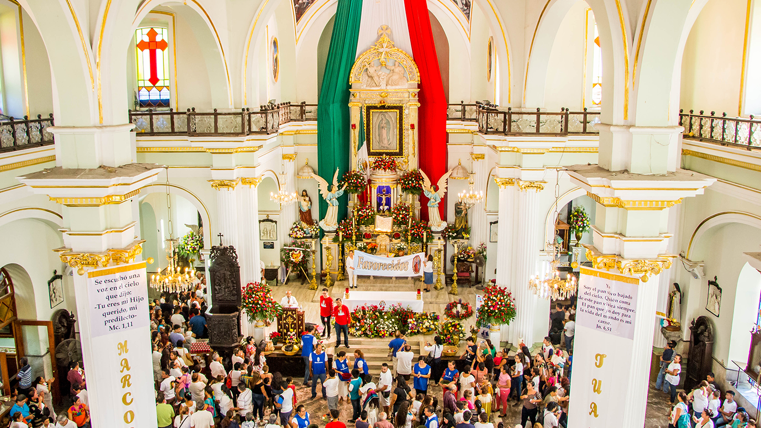 Celebrando el Día de la Virgen de Guadalupe en Puerto Vallarta