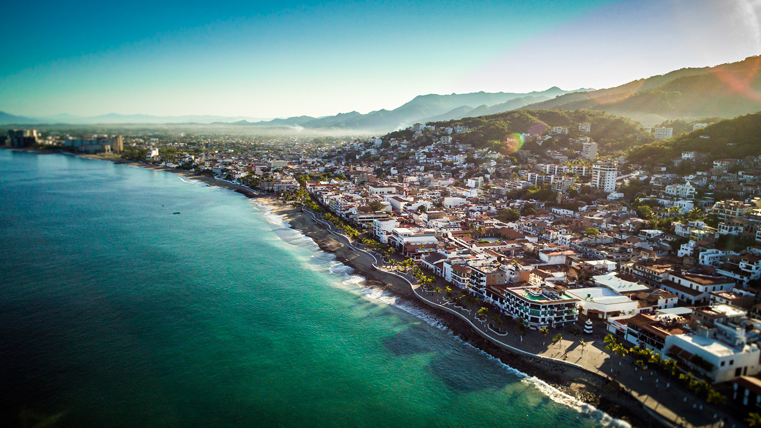 El Malecón: El Corazón Vibrante de Puerto Vallarta