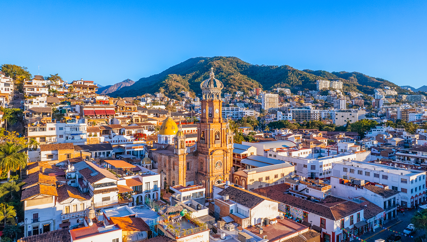 Escapa del Invierno: Puerto Vallarta y Riviera Nayarit te Esperan