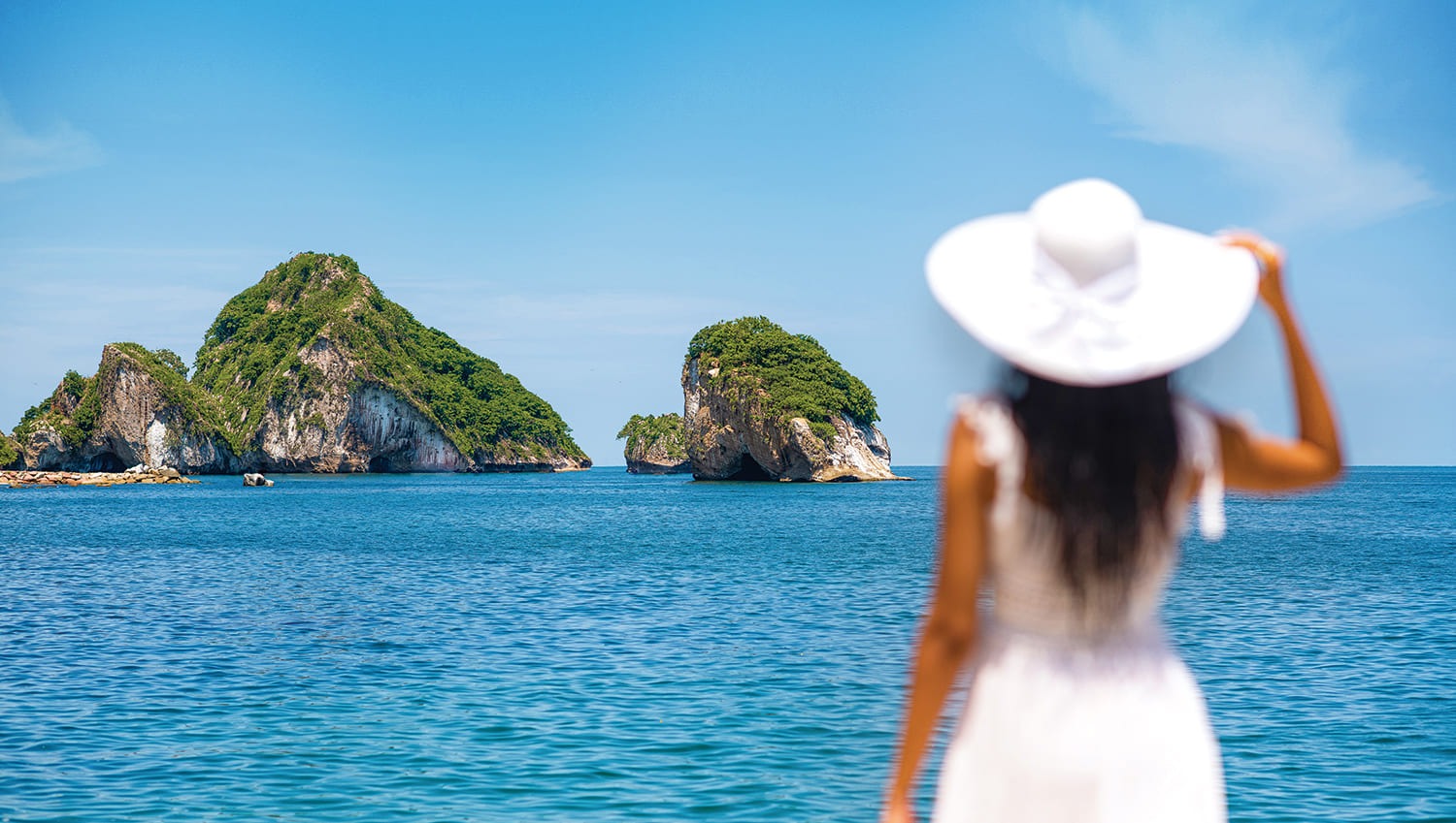 Los Arcos de Mismaloya: A Green Spectacle This Season