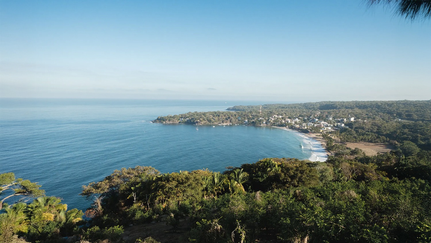 La Bahía de Playa Chacala desde las Alturas