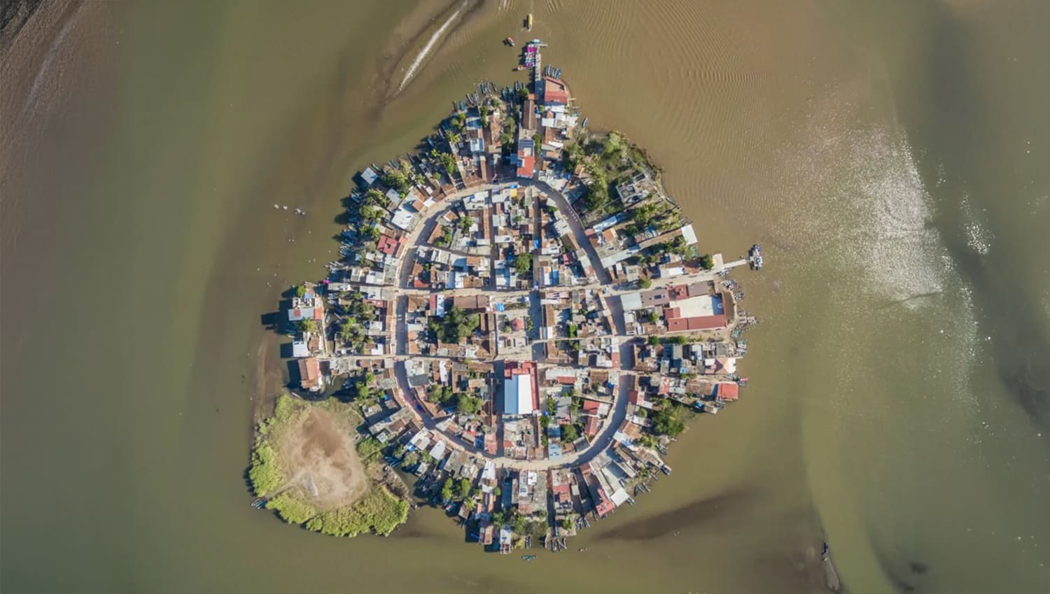 Mexcaltitán: Una Isla que Flota entre Lagunas y Leyendas