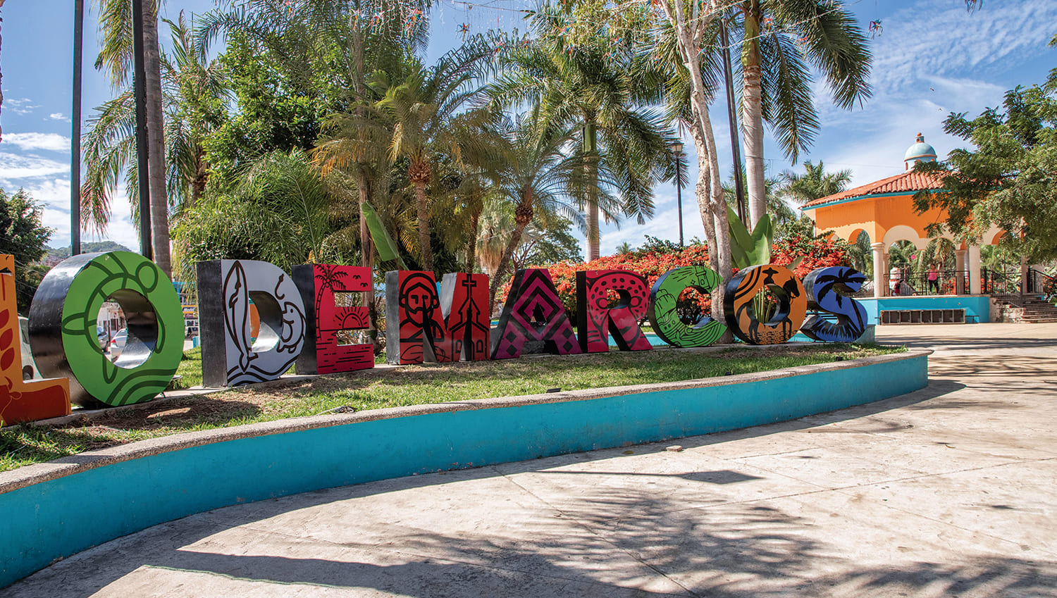 Lo de Marcos: The Tranquility of a Village Sheltered by Natural Exuberance