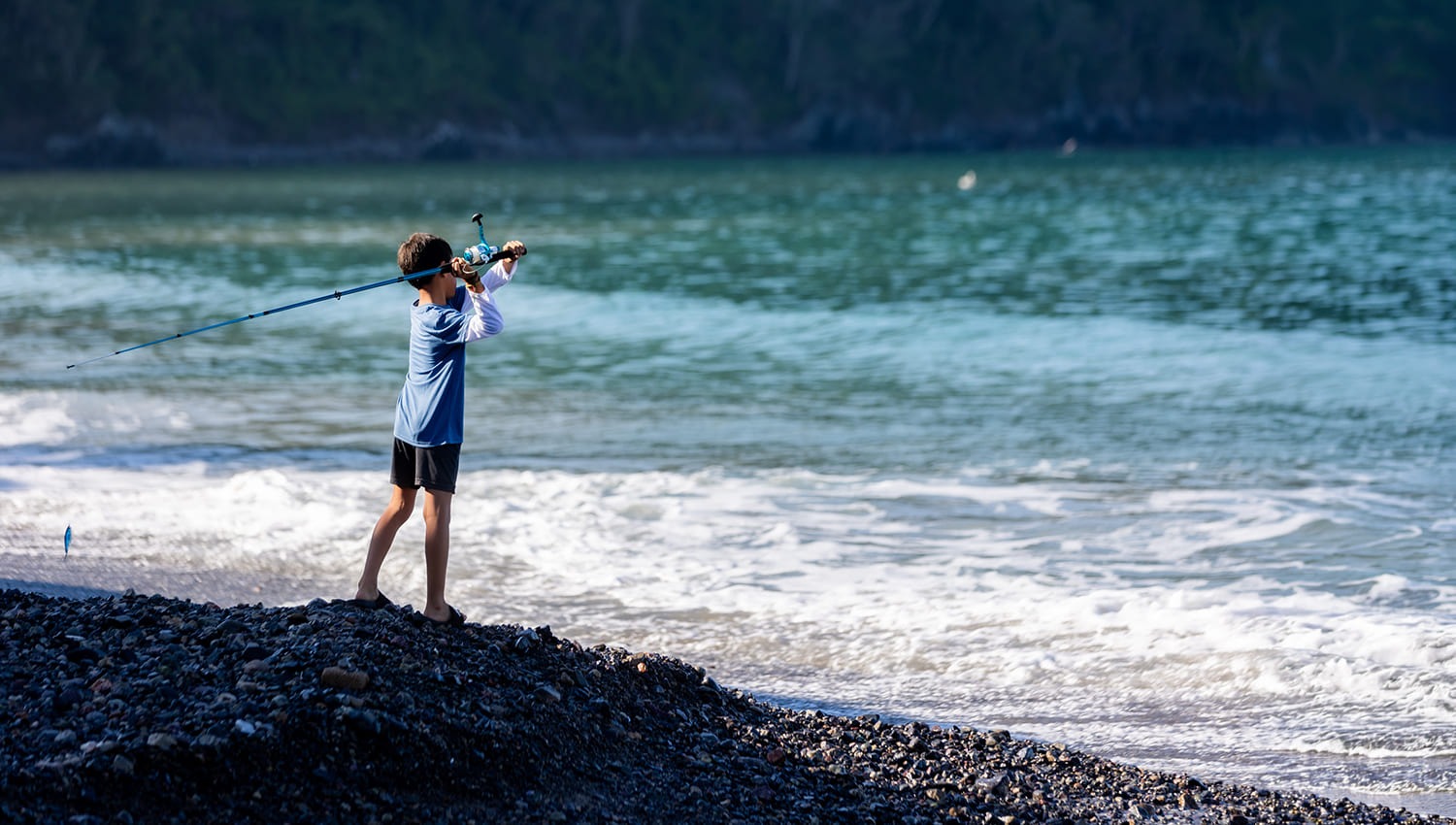Between Waves and Patience: Surf Fishing in Banderas Bay